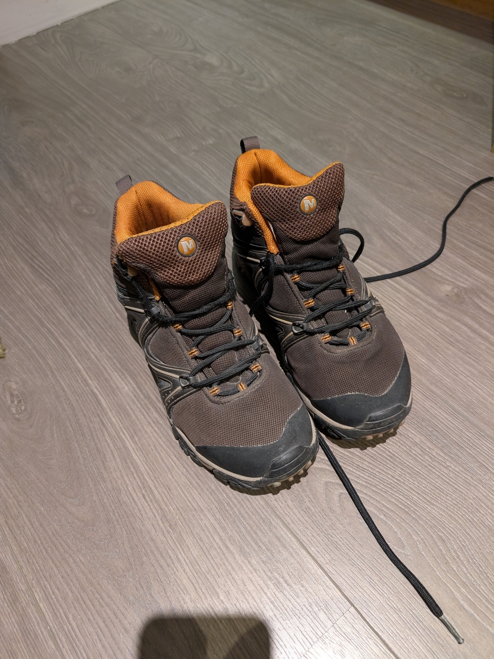 Men's Merrel Brown and Orange Hiking Boots